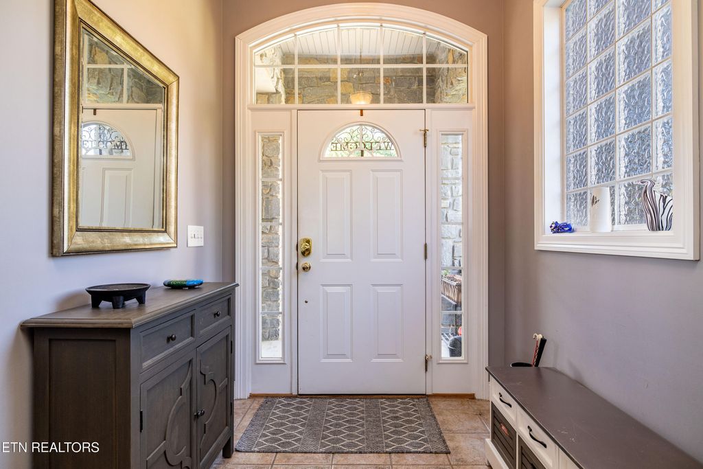 Photo of 209 White Hawk Drive, Vonore, TN 37885 (MLS # 1281707)