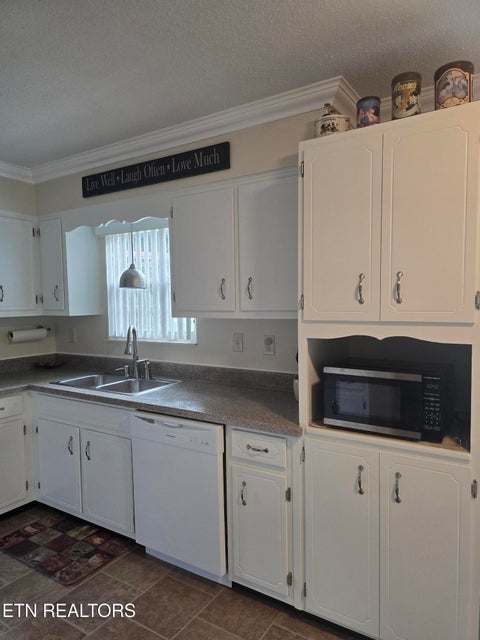 Tiny photo for 196 Church Rd, LaFollette, TN 37766 (MLS # 1347377)