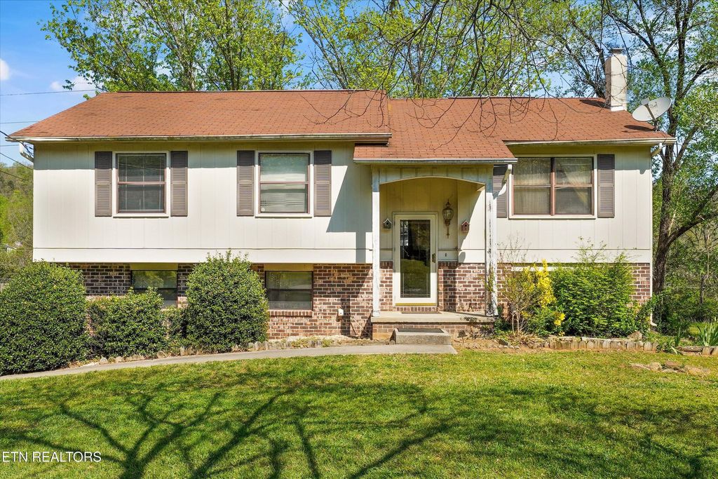 Photo of 4803 Chase Hill Drive, Knoxville, TN 37918 (MLS # 1336027)