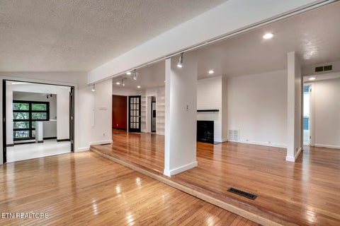 Tiny photo for 102 Oxford Rd, Oak Ridge, TN 37830 (MLS # 1343780)