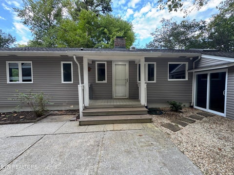 Tiny photo for 102 Oxford Rd, Oak Ridge, TN 37830 (MLS # 1343780)