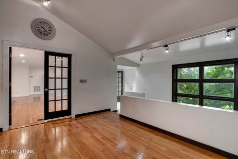 Tiny photo for 102 Oxford Rd, Oak Ridge, TN 37830 (MLS # 1343780)