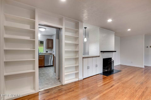 Tiny photo for 102 Oxford Rd, Oak Ridge, TN 37830 (MLS # 1343780)