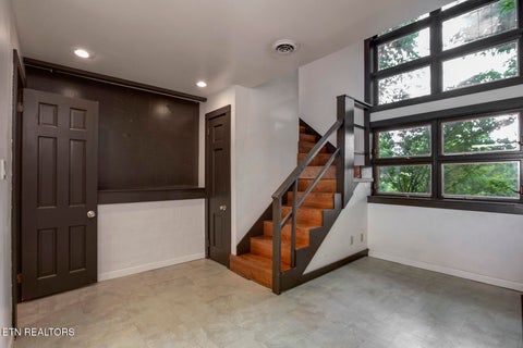 Tiny photo for 102 Oxford Rd, Oak Ridge, TN 37830 (MLS # 1343780)