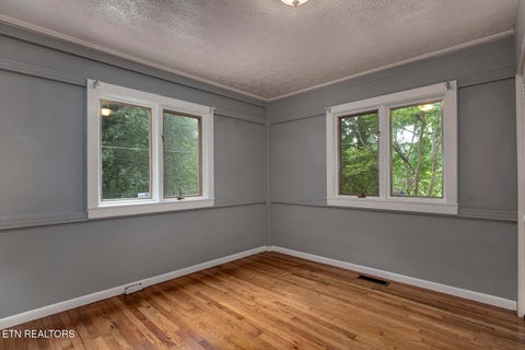 Tiny photo for 102 Oxford Rd, Oak Ridge, TN 37830 (MLS # 1343780)