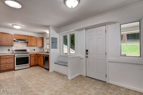 Tiny photo for 102 Oxford Rd, Oak Ridge, TN 37830 (MLS # 1343780)