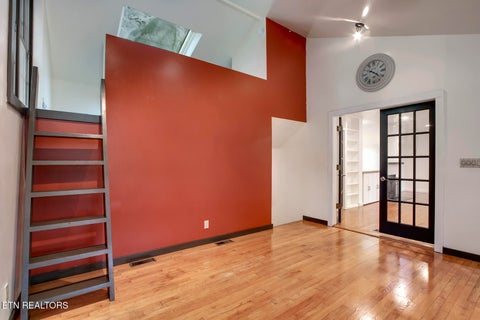 Tiny photo for 102 Oxford Rd, Oak Ridge, TN 37830 (MLS # 1343780)