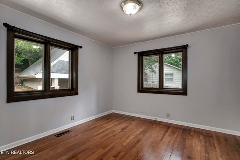 Tiny photo for 102 Oxford Rd, Oak Ridge, TN 37830 (MLS # 1343780)