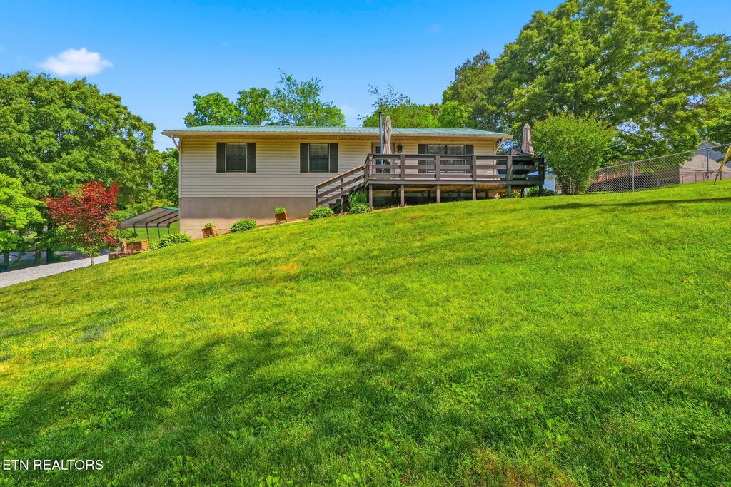 Photo of 2042 Deerfield Circle, New Market, TN 37820 (MLS # 1340901)