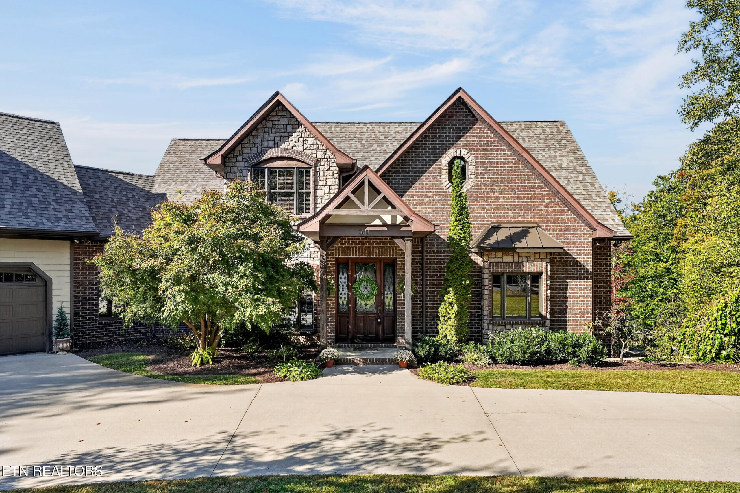 1611 Plantation Circle