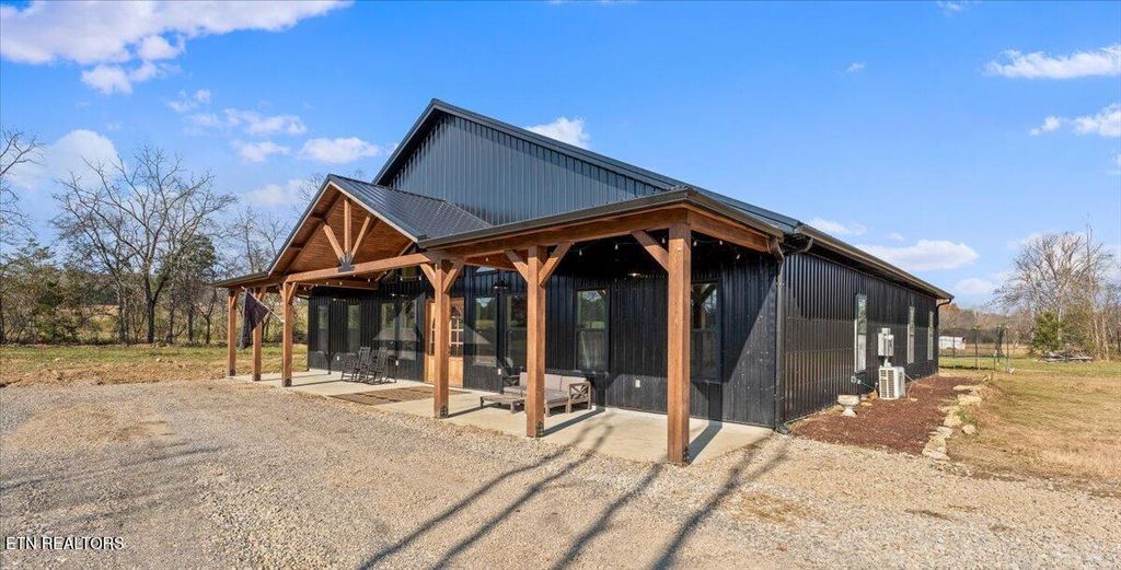 Photo of 143 Hamilton Rd, Kingston, TN 37763 (MLS # 1322049)