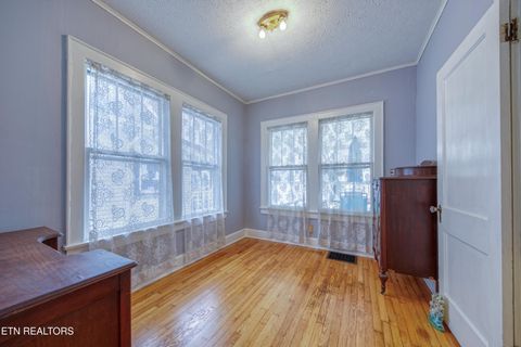 Tiny photo for 2009 Fairmont Boulevard Blvd, Knoxville, TN 37917 (MLS # 1326324)