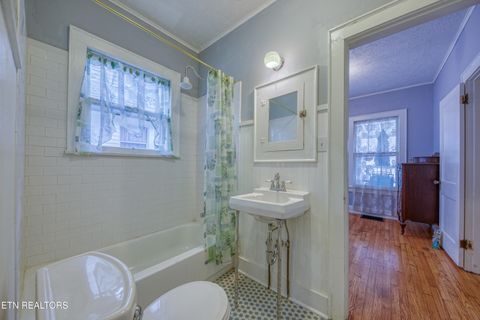 Tiny photo for 2009 Fairmont Boulevard Blvd, Knoxville, TN 37917 (MLS # 1326324)