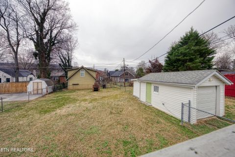 Tiny photo for 2009 Fairmont Boulevard Blvd, Knoxville, TN 37917 (MLS # 1326324)