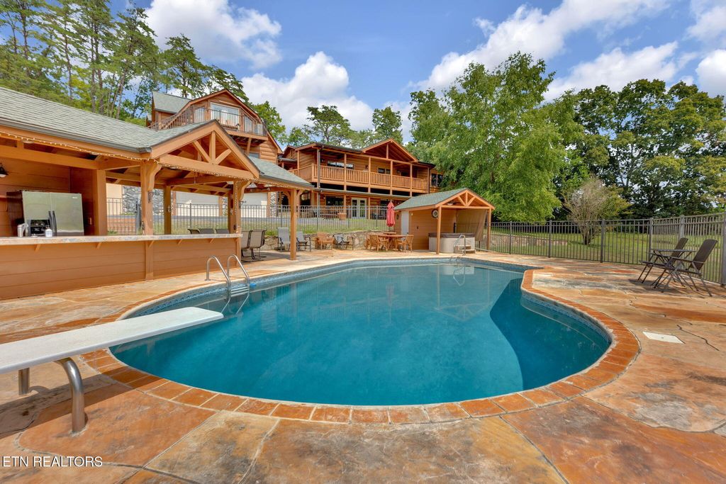 Photo of 2803 Mary Ridge Farm Rd, Sevierville, TN 37862 (MLS # 1330553)