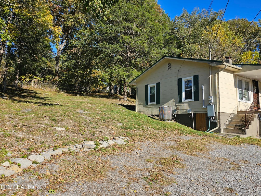 Photo of 133 Balfour Lane, Harrogate, TN 37752 (MLS # 1319245)