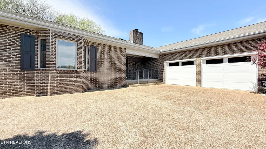 Photo of 212 Tooweka Lane, Loudon, TN 37774 (MLS # 1334922)