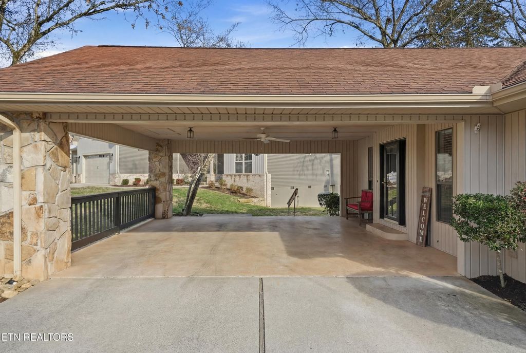 Photo of 308 Cheeyo Lane, Loudon, TN 37774 (MLS # 1328404)