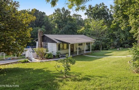 5814 Blossom Rd Knoxville TN 37912