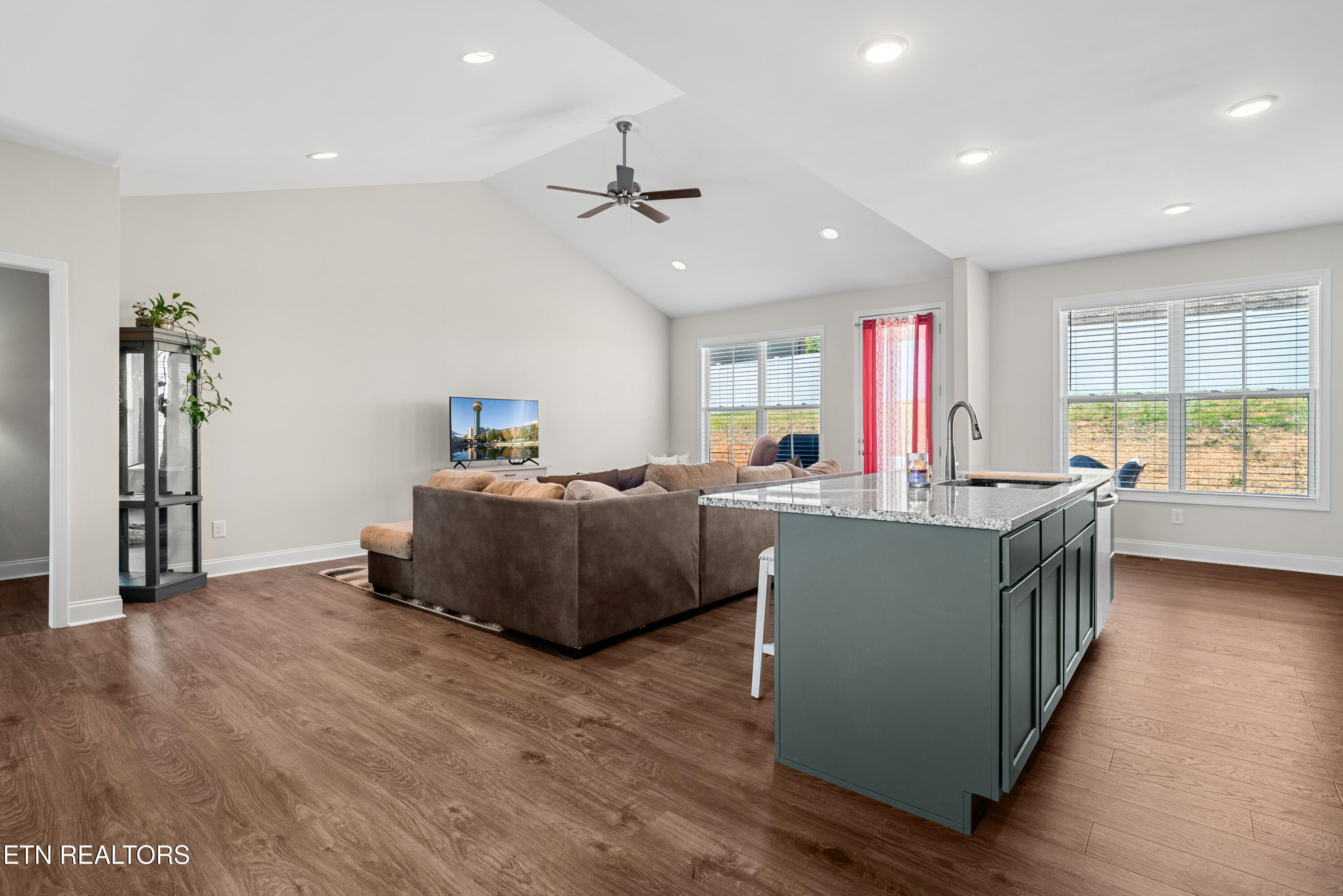 8121 Chapel Hill Lane