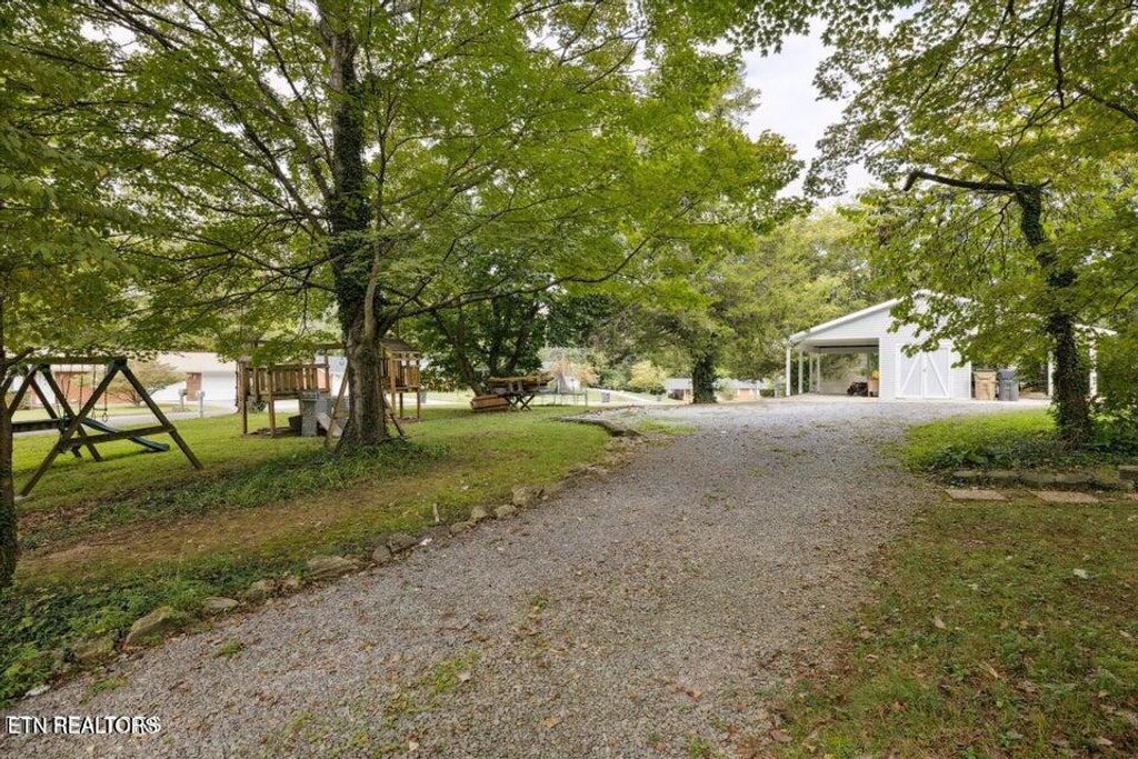 Photo of 3509 Tazewell Pike, Knoxville, TN 37918 (MLS # 1331302)
