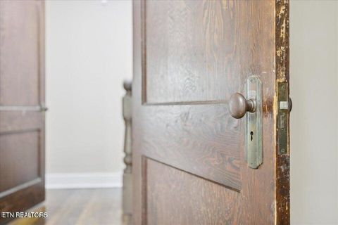 Tiny photo for 3509 Tazewell Pike, Knoxville, TN 37918 (MLS # 1331302)