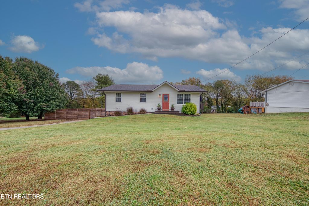 Photo of 1735 Scott Drive, Louisville, TN 37777 (MLS # 1321109)