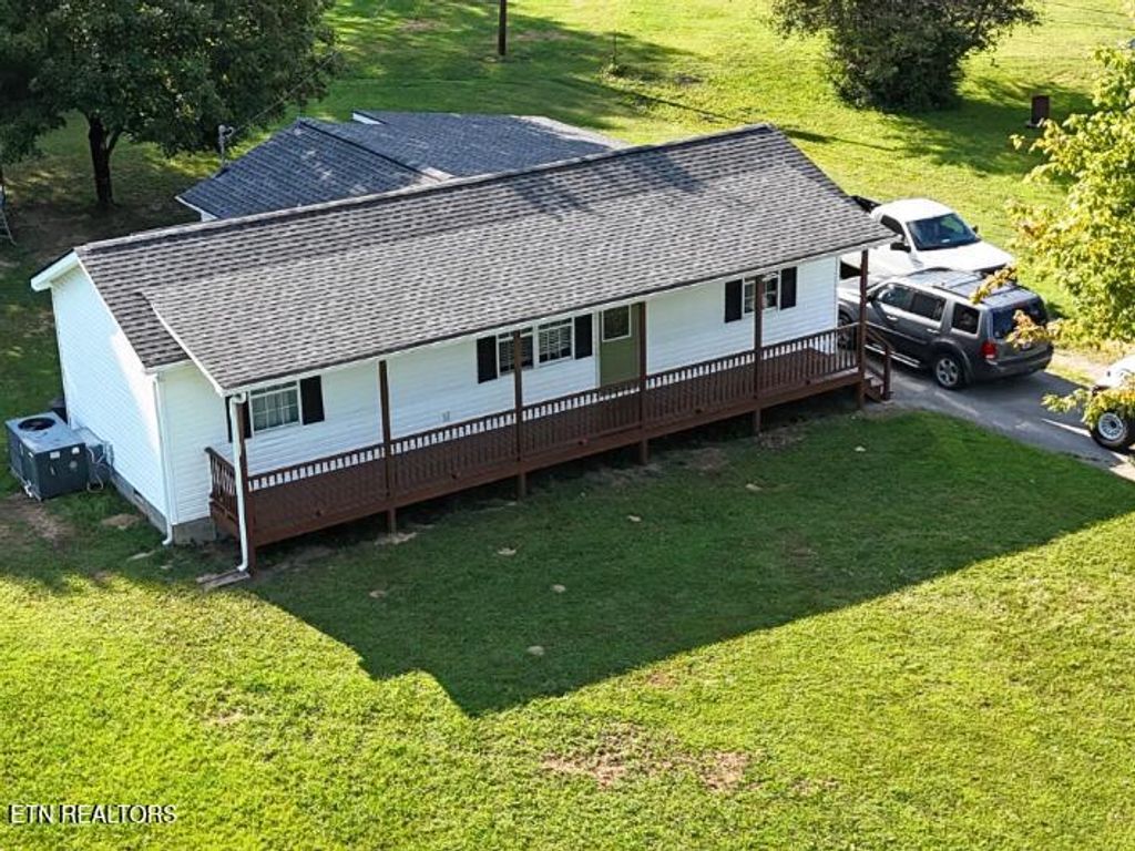 Photo of 140 Winfield Lane, Decatur, TN 37322 (MLS # 1315531)