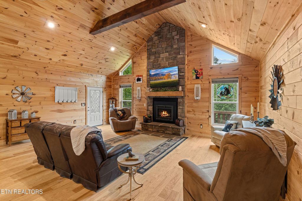 Photo of 3851 Mistletoe Loop Loop, Sevierville, TN 37876 (MLS # 1316719)