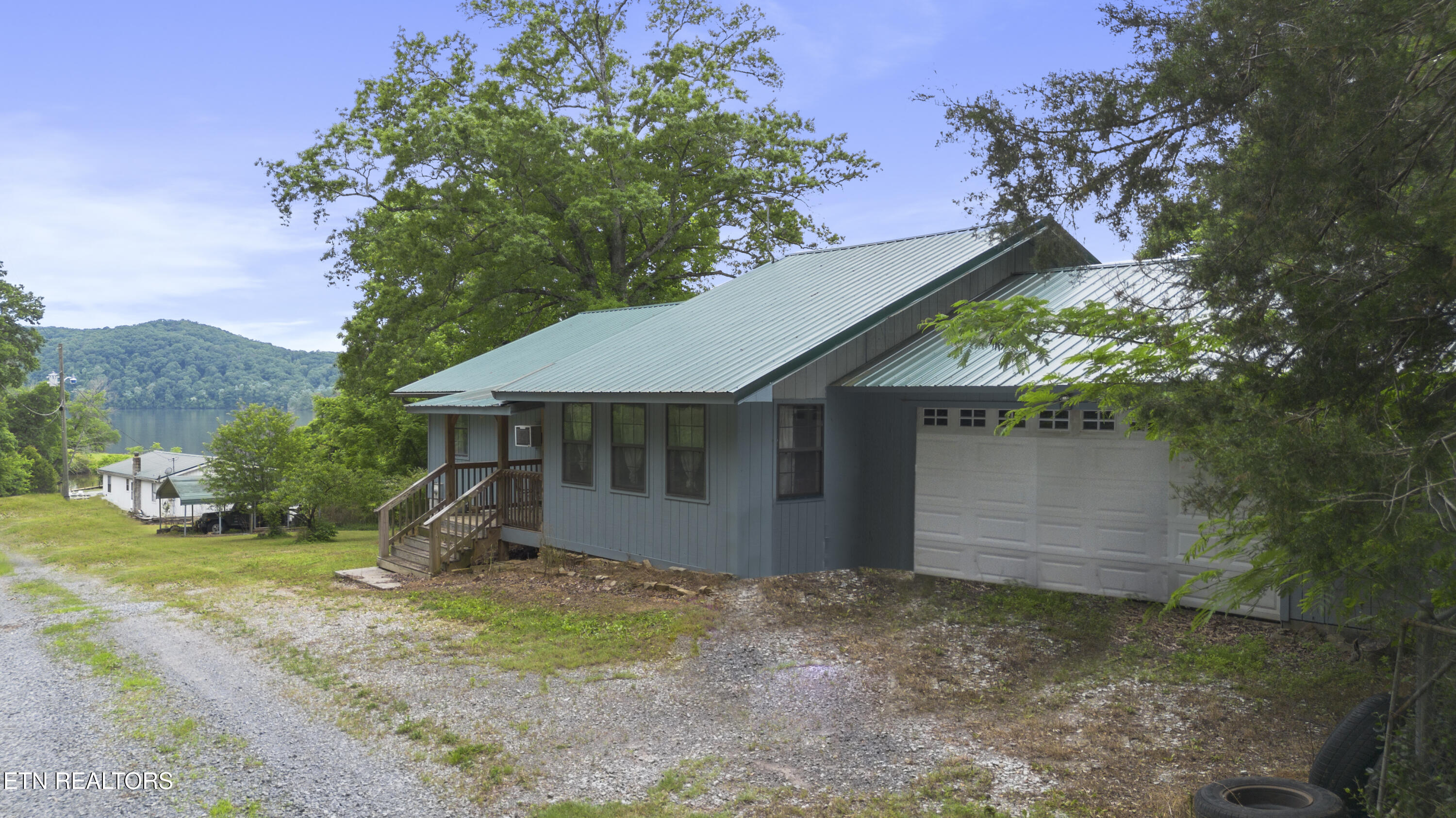 181 Hullander Lane