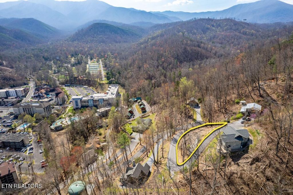 Photo of 865 Highland Rd, Gatlinburg, TN 37738 (MLS # 1295211)