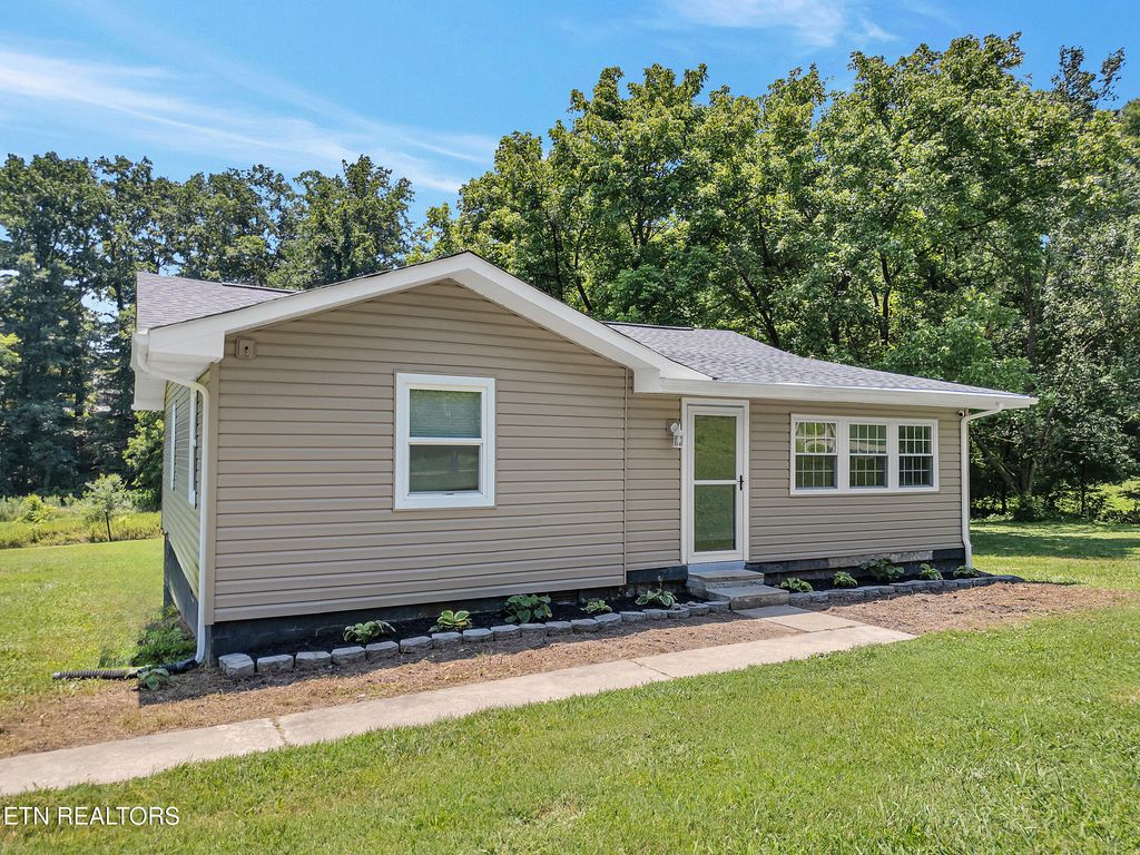 Photo of 714 Hassler Mill Rd, Harriman, TN 37748 (MLS # 1305935)