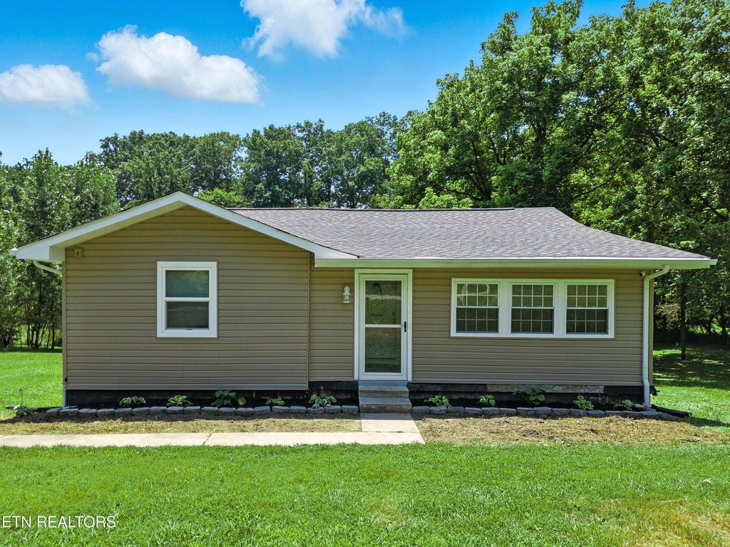 Photo of 714 Hassler Mill Rd, Harriman, TN 37748 (MLS # 1305935)