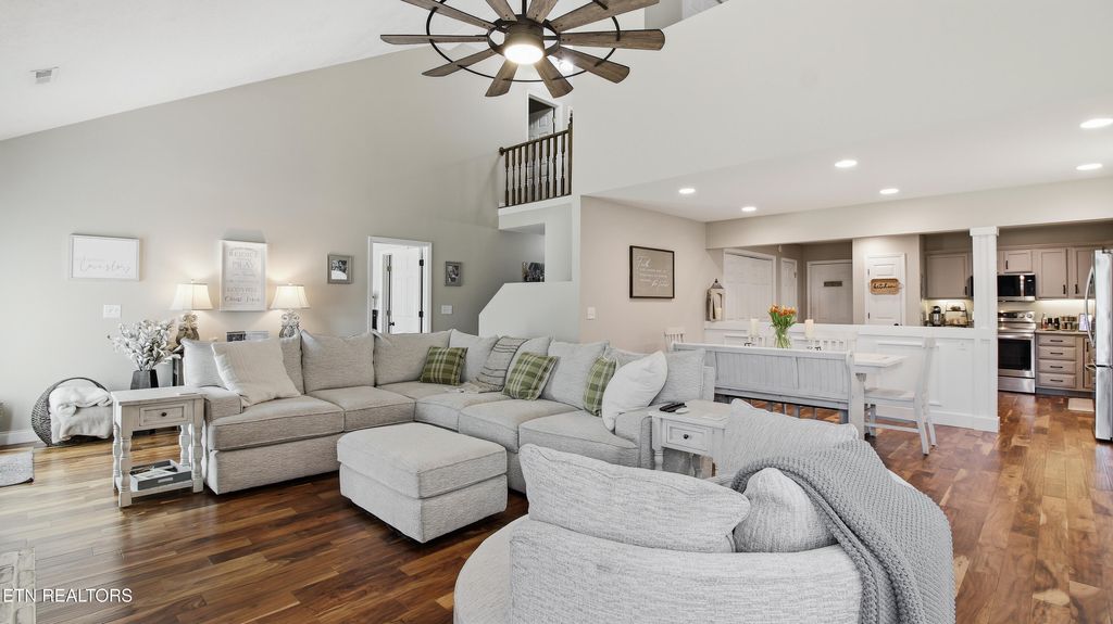 Photo of 619 Farragut Commons Drive, Knoxville, TN 37934 (MLS # 1339231)