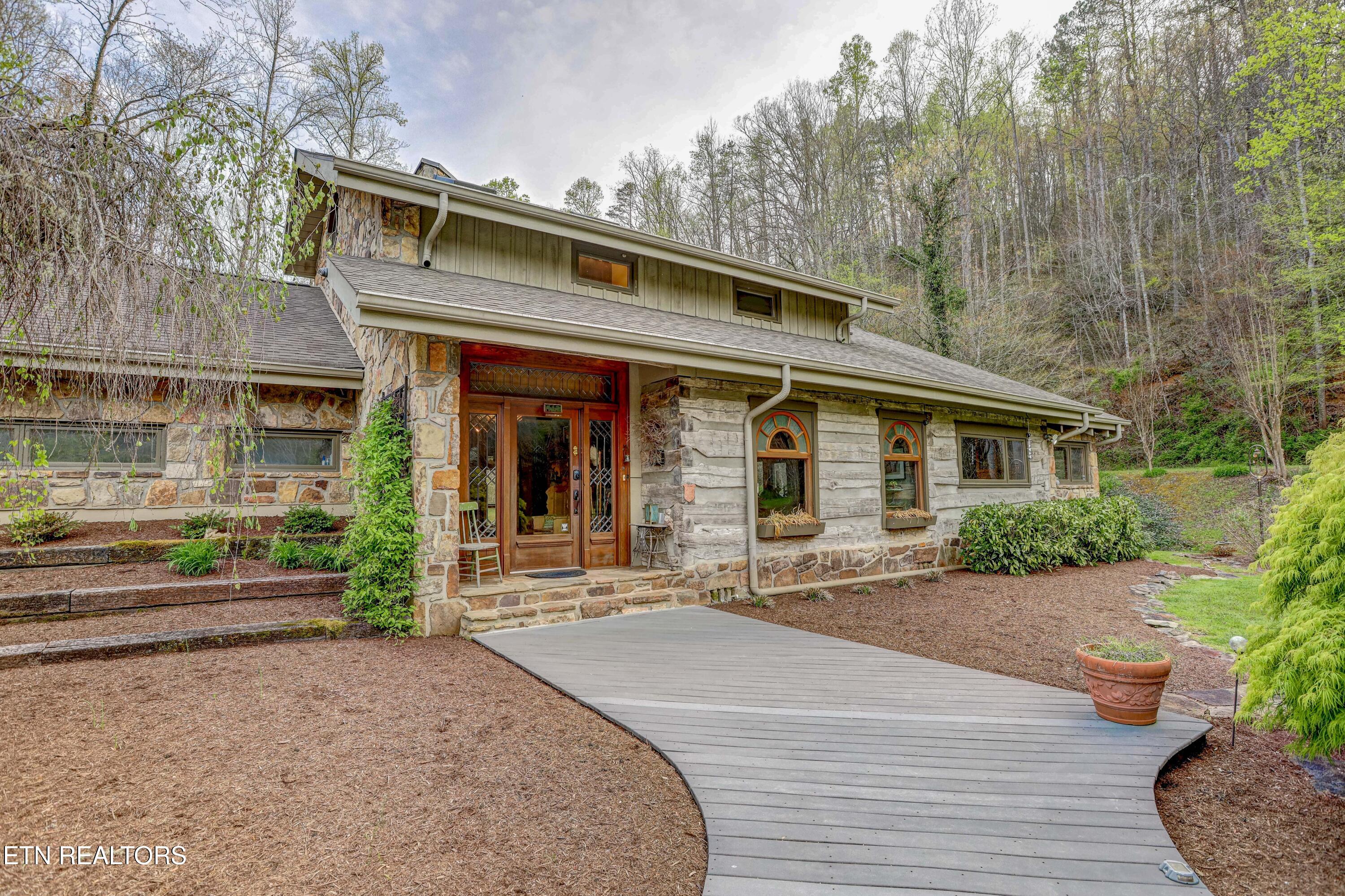 575 Buckhorn Rd
