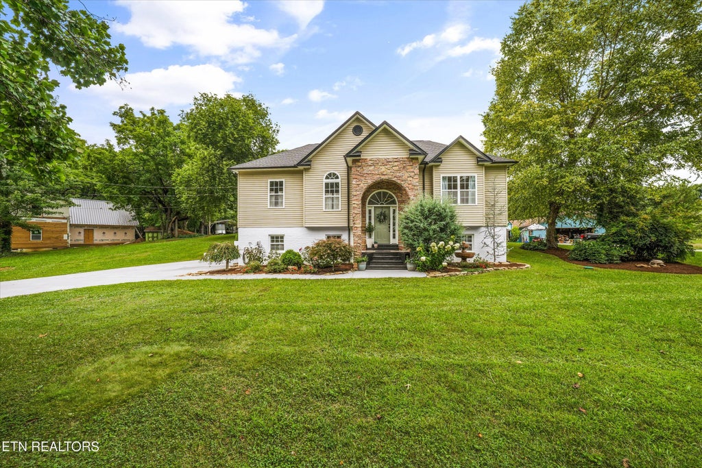 Photo of 622 S Old Sevierville Pike, Seymour, TN 37865 (MLS # 1348377)