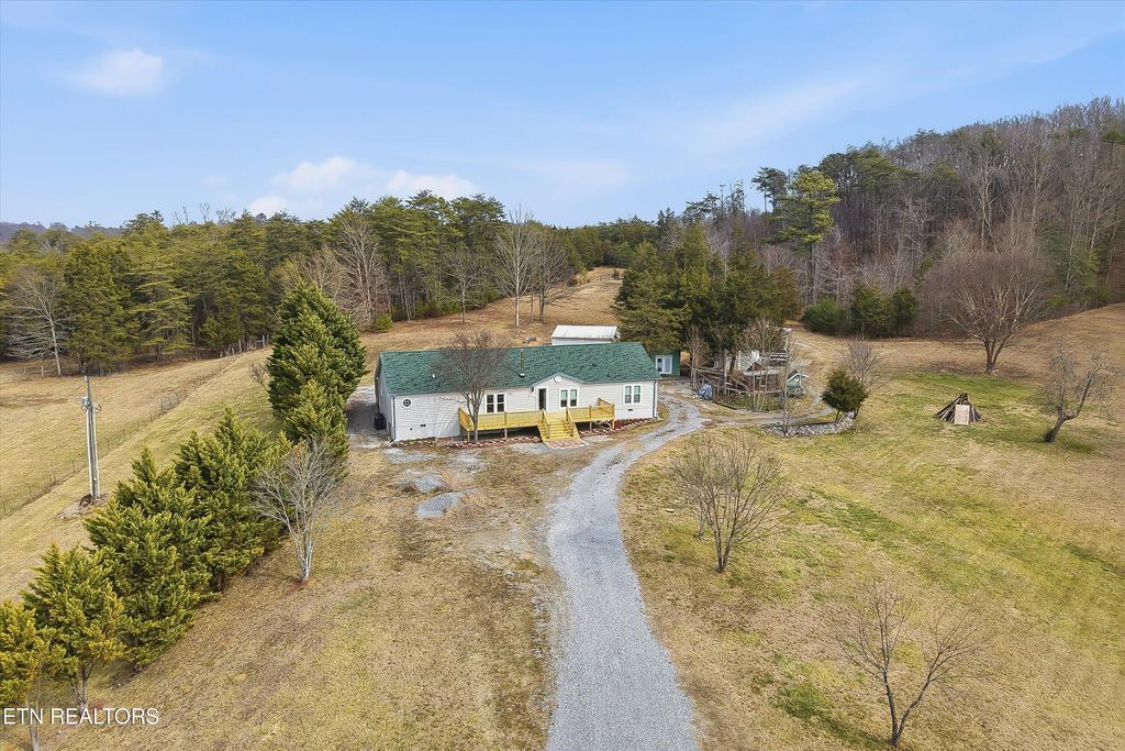 Photo of 1530 Tom Mccall Rd, Maryville, TN 37801 (MLS # 1330522)