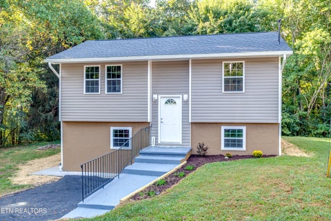 Photo of 3300 Kendallmac Lane, Knoxville, TN 37931 (MLS # 1354775)