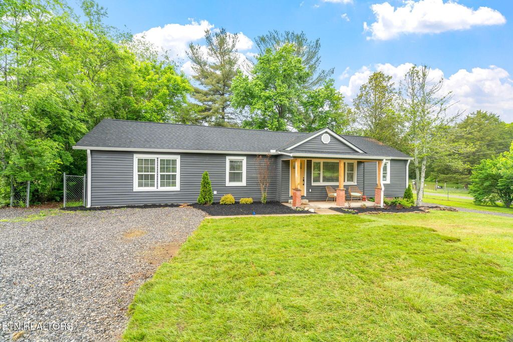 Photo of 4511 W Beaver Creek Drive, Powell, TN 37849 (MLS # 1303258)