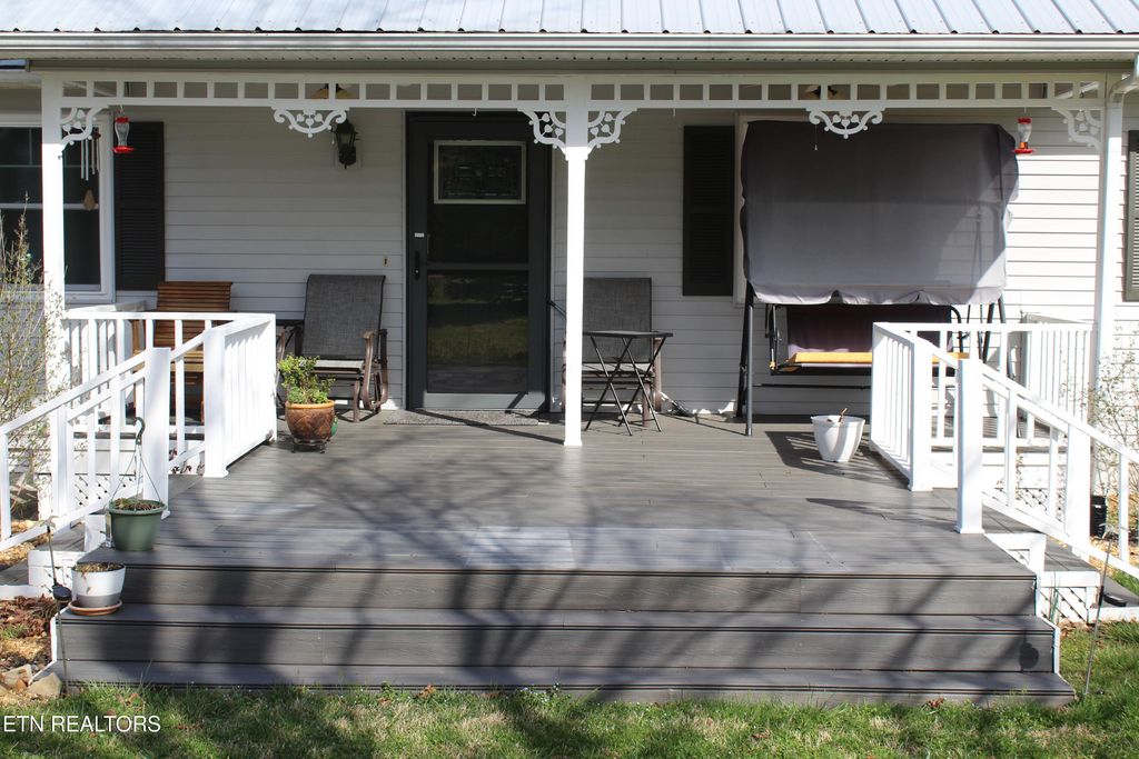 Photo of 128 Scott Creek Rd, Crossville, TN 38571 (MLS # 1332738)