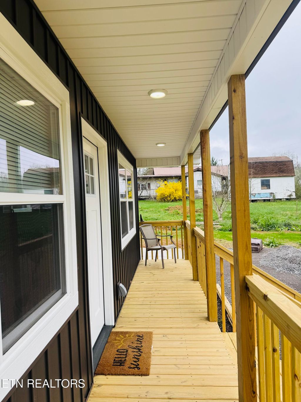 Photo of 208 Old Lake City Hwy, Rocky Top, TN 37769 (MLS # 1332118)