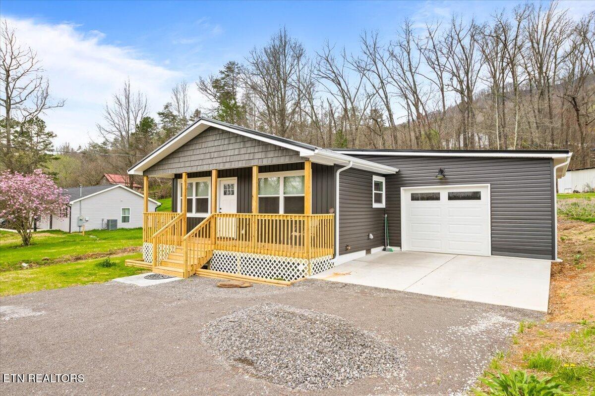 208 Old Lake City Hwy