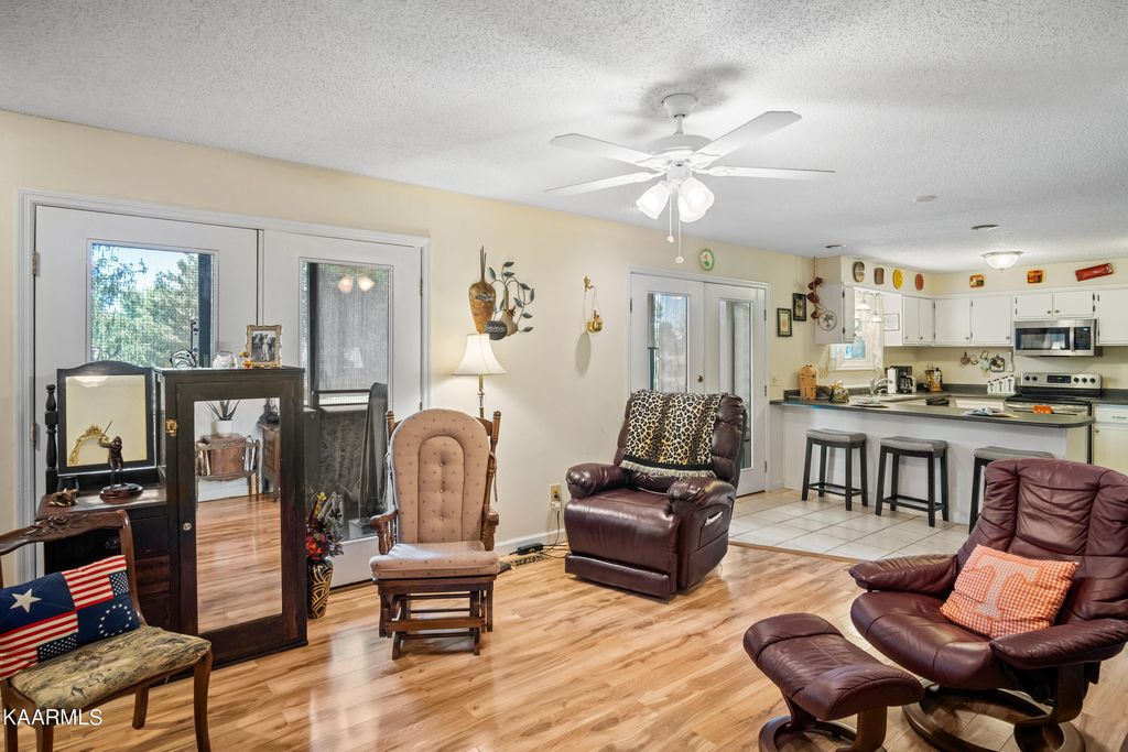 Photo of 412 Carmel Court Court, White Pine, TN 37890 (MLS # 1230031)