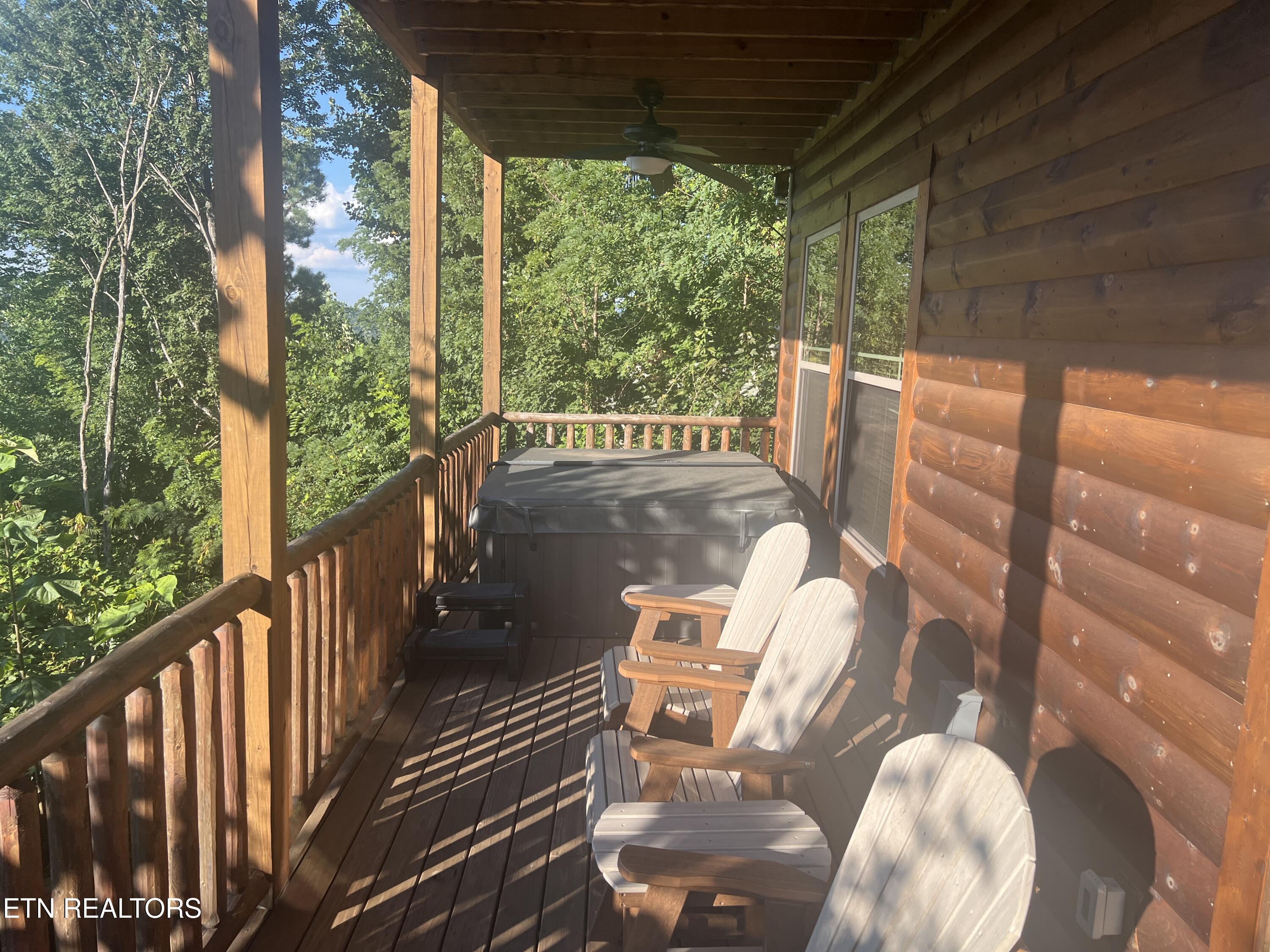 964 Village Loop Rd