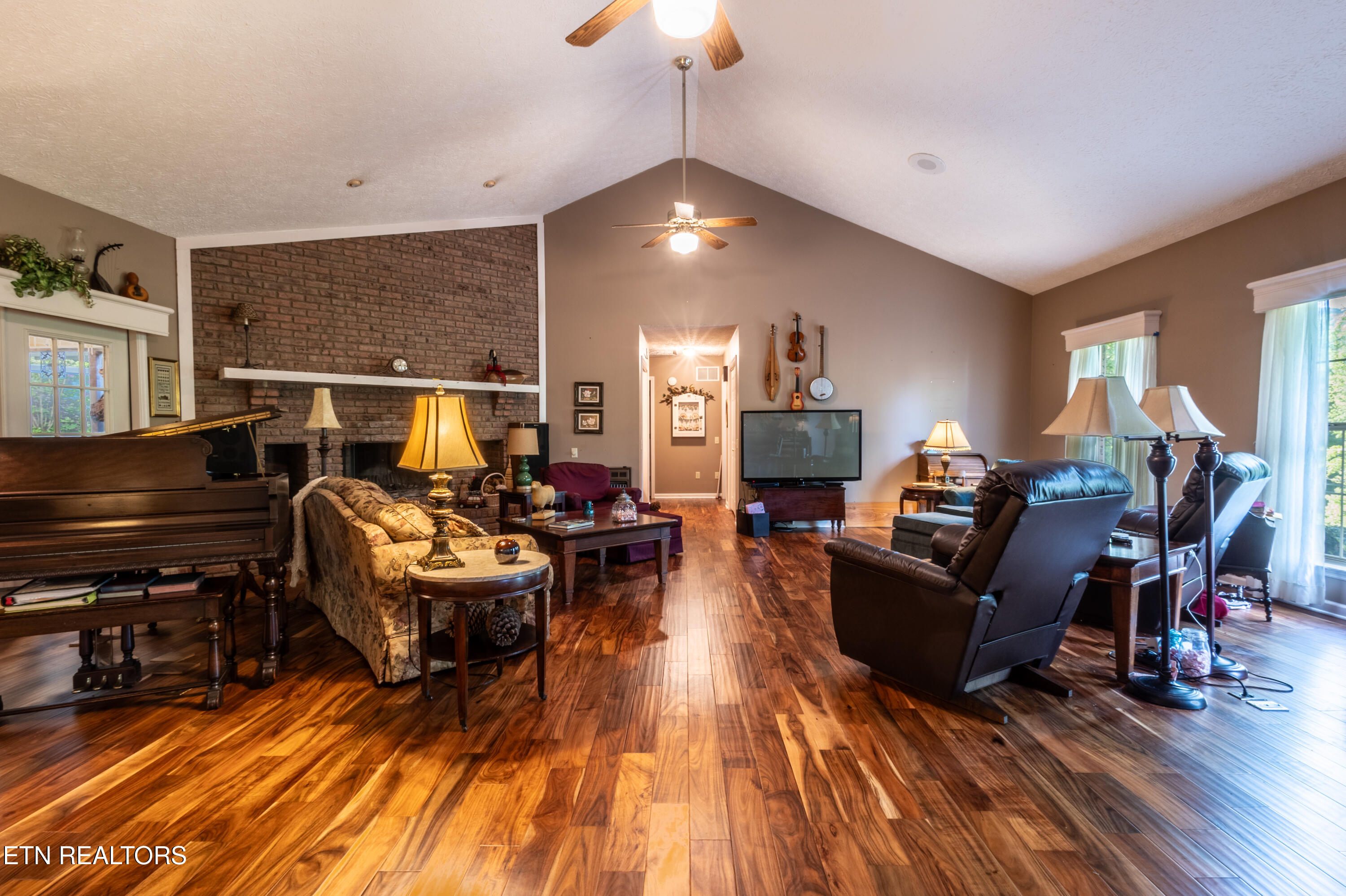 3012 Roaring Creek Way