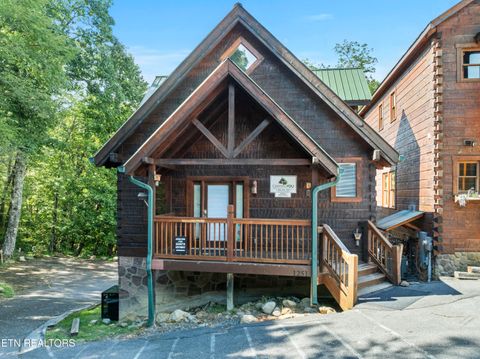 Tiny photo for 1251 Bear Cub Way, Gatlinburg, TN 37738 (MLS # 1298622)