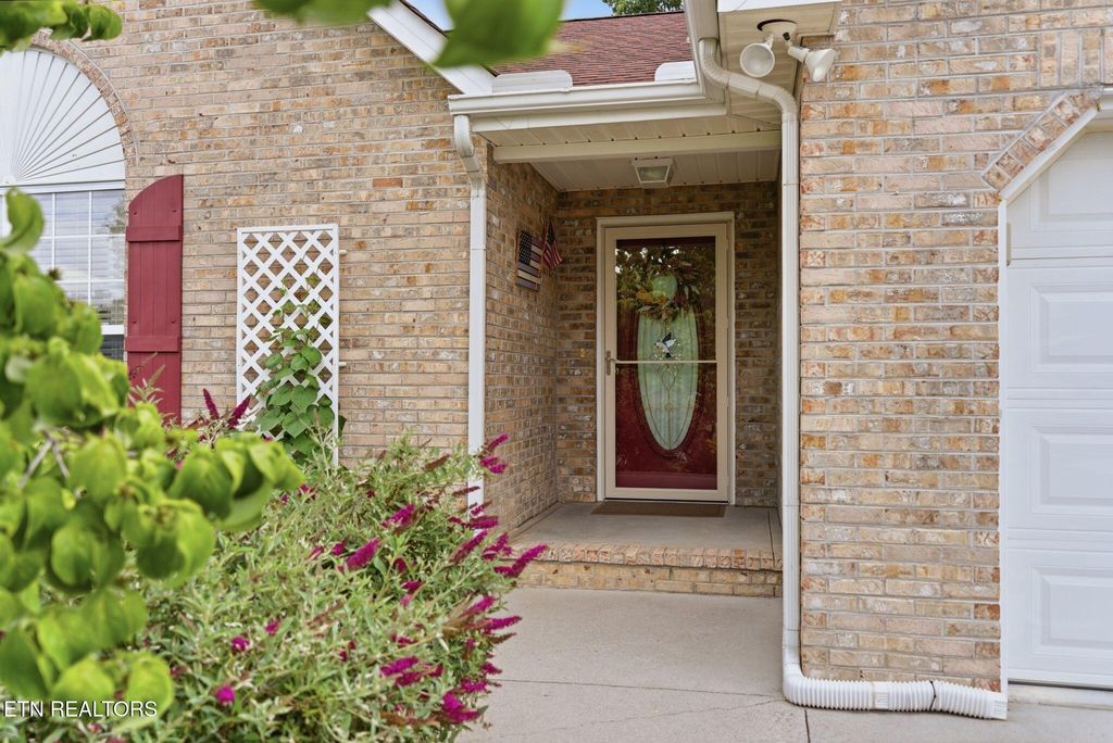 Photo of 4621 Wellington Pt Lane, Knoxville, TN 37938 (MLS # 1343977)