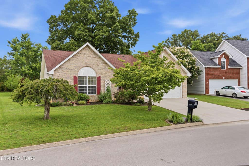 Photo of 4621 Wellington Pt Lane, Knoxville, TN 37938 (MLS # 1343977)