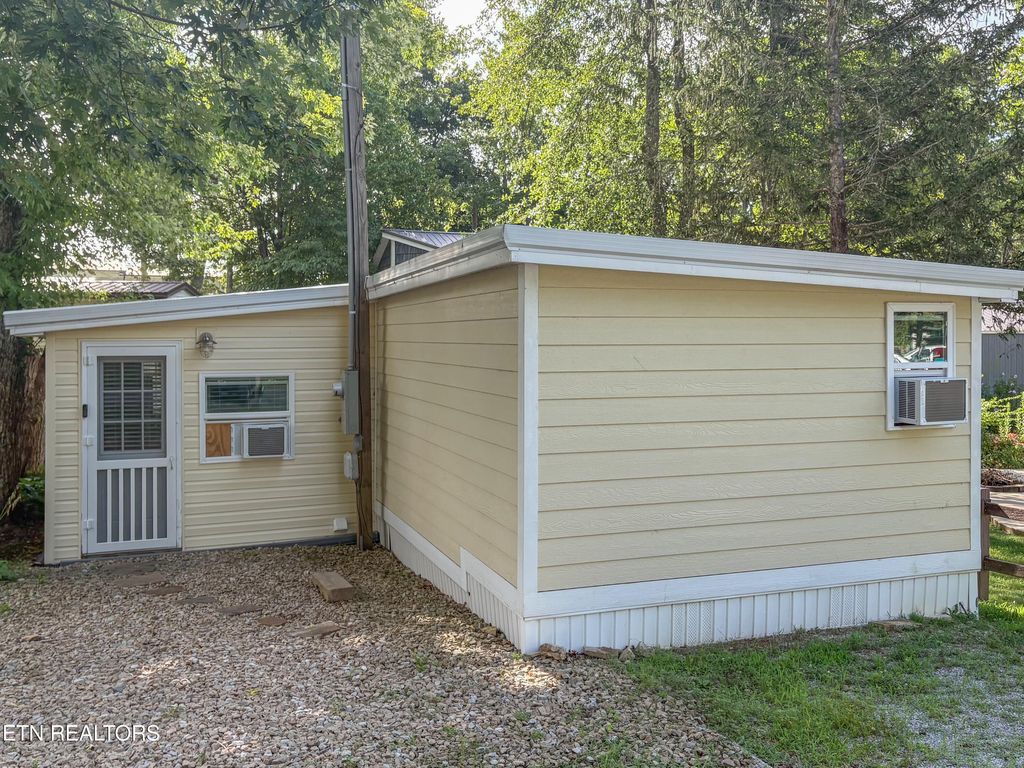 Photo of 155 Commanche Tr, Crossville, TN 38572 (MLS # 1309102)
