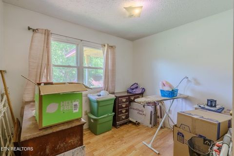 Tiny photo for 442 Highway 370, Luttrell, TN 37779 (MLS # 1317150)